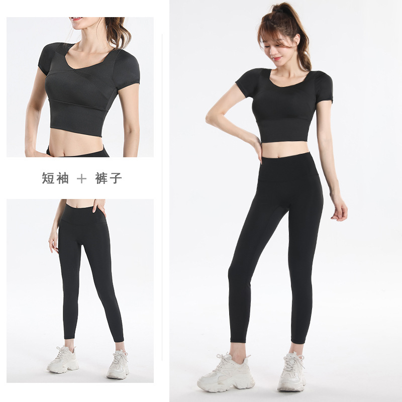 速乾性スポーツトップ（内蔵ブラ付き）プラスサイズ 2026年 - Yoga Fitness Pants のレビューと価格